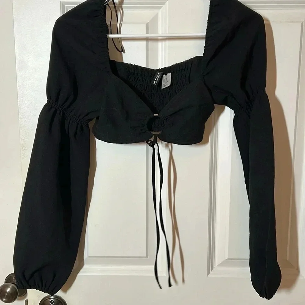 H&M Black Cropped Long Sleeve size Top XS bohemian